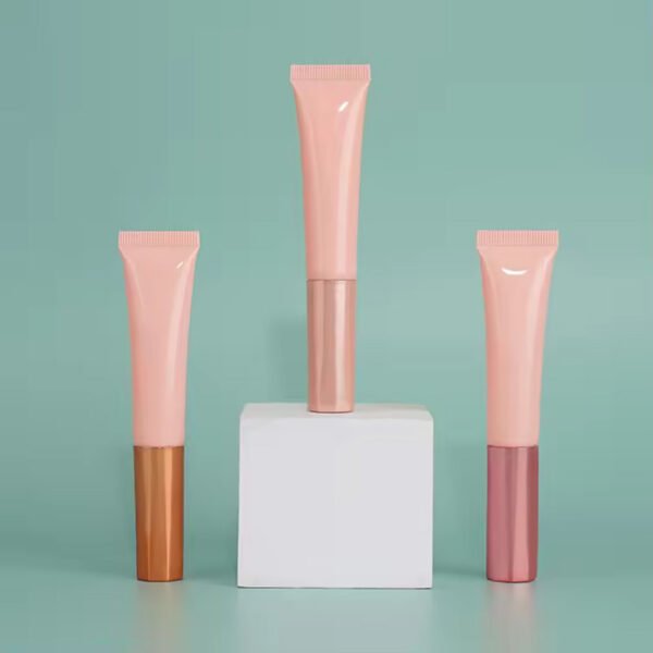 15ml concealer tube with sponge applicator