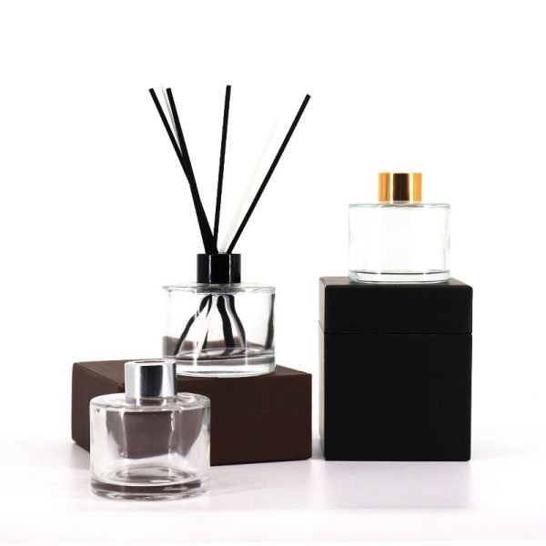 Luxury Empty Glass Reed Diffuser Bottle with Gold Gap - Image 5