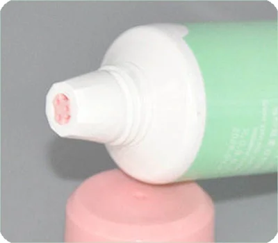 dual chamber tube screw on nozzle tip