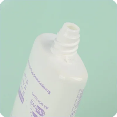 Screw on neck