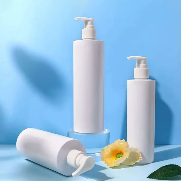 empty plastic lotion bottles with pump