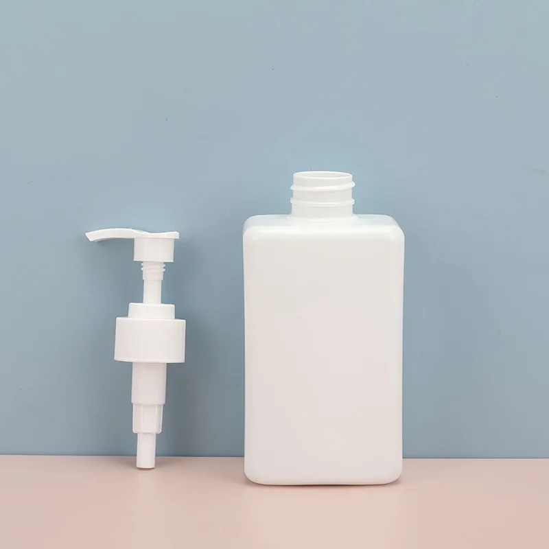white PET plastic lotion pump bottle