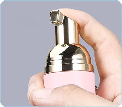 easy pressing foam pump dispenser