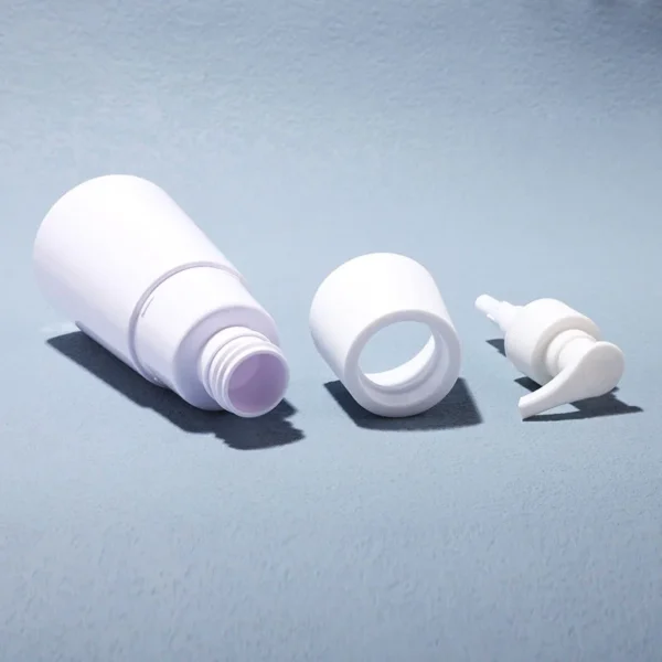 white PET plastic soap dispenser bottle