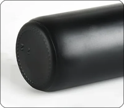 non-slip bottom of glass dropper bottle