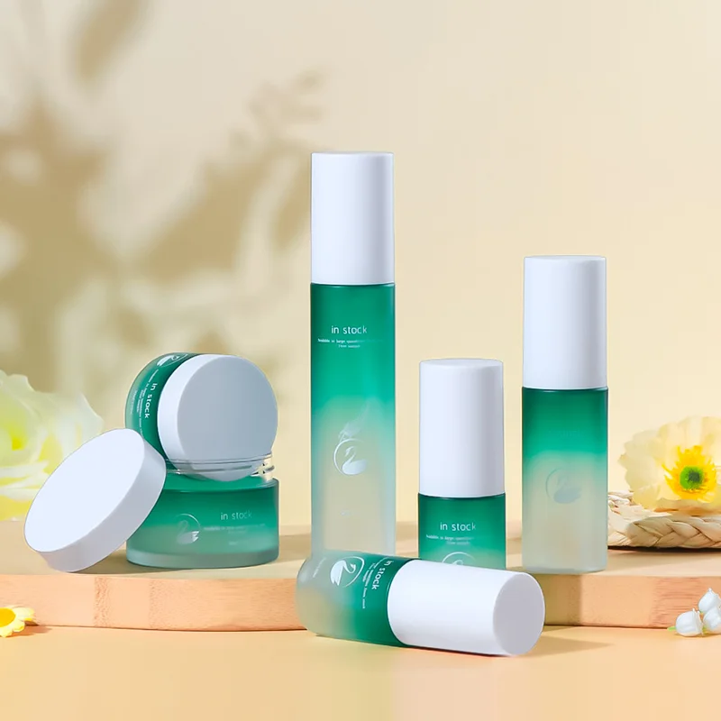 PET plastic packaging for cosmetics