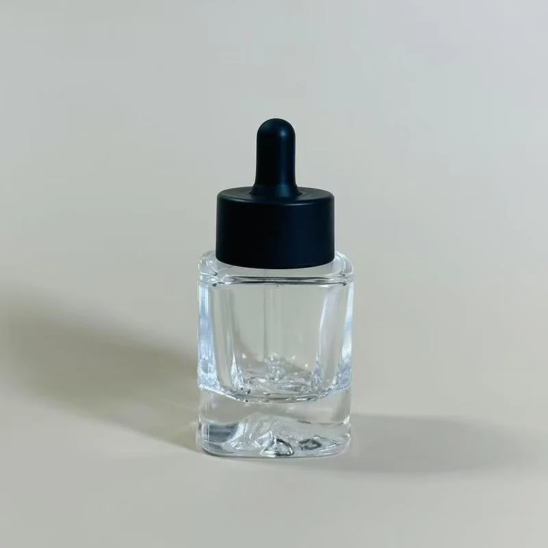 clear glass eye dropper bottle